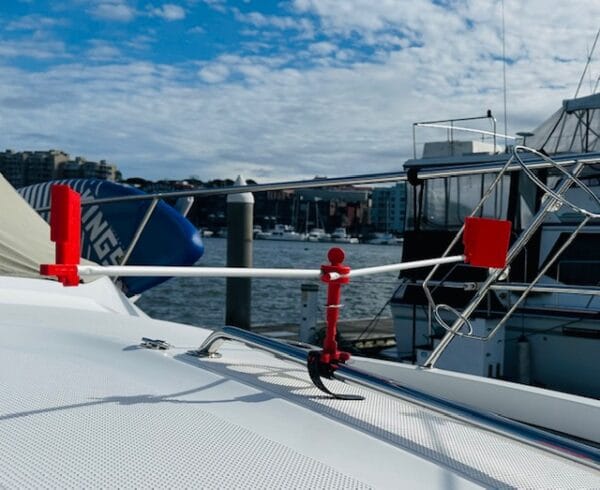 1 Meter bird Busta on rail